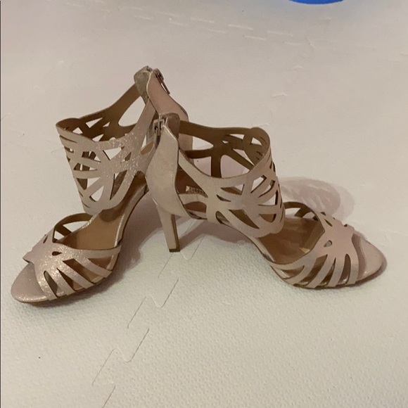 Heels - Picture 3 of 5